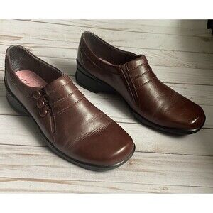 Clarks Music Women’s Mules Clogs Shoes Dark Brown 3 Button Detail Size 7.5